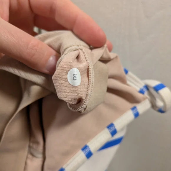 Lululemon Tank With Built In Bra - Picture 5 of 5